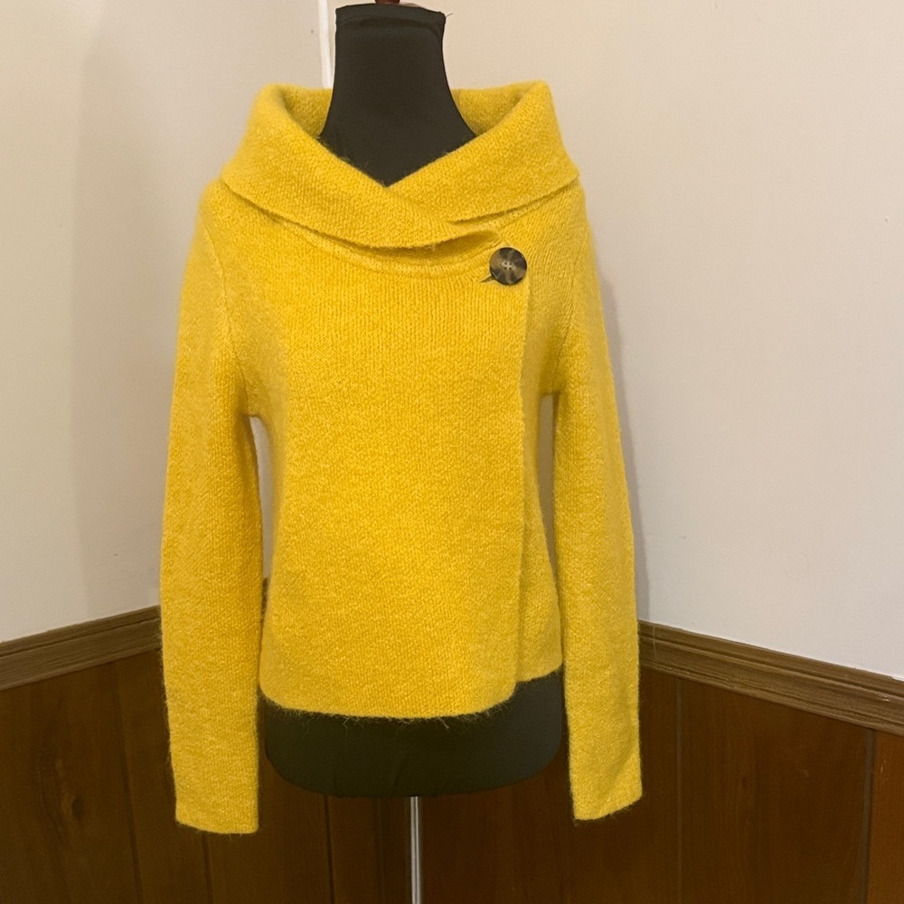 Adrienne Vittadini Yellow/Mustard Cowl Neck Sweater. Size XS